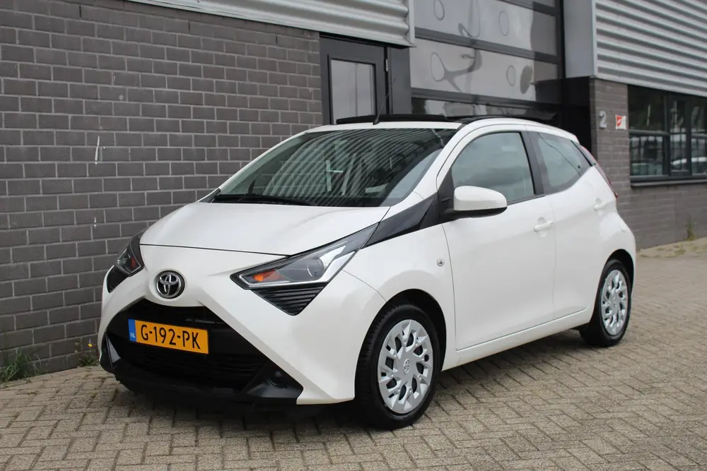 Toyota Aygo 1.0 VVT-i X-Play / Open dak / Carplay / Automaat uit 2019, foto 4
