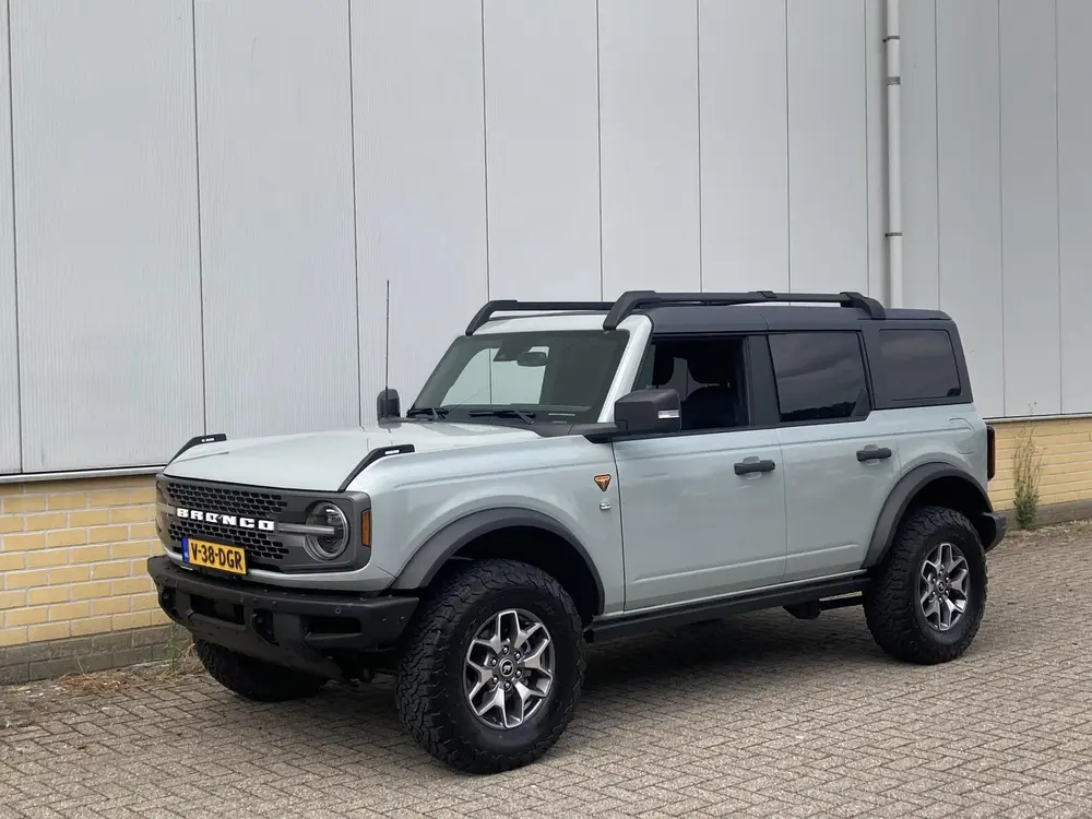 Ford Bronco 2.3 Ecoboost 275 pk 4WD Badlands Grijs Kenteken uit 2022, foto 4