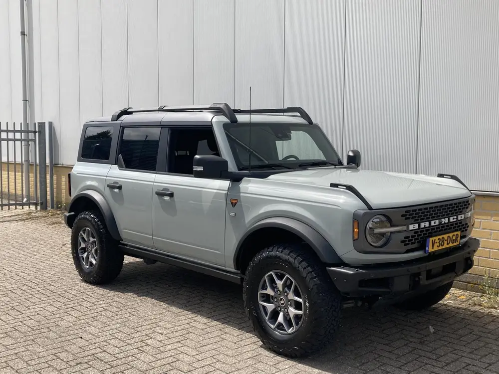 Ford Bronco 2.3 Ecoboost 275 pk 4WD Badlands Grijs Kenteken uit 2022, foto 8