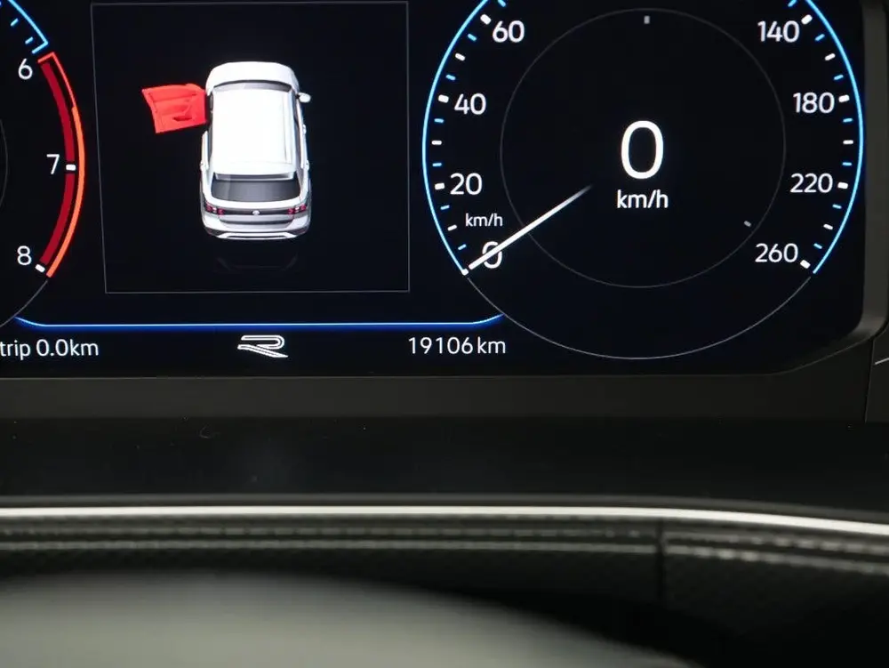 Volkswagen T-Cross 1.0 TSI R-Line | IQ Light | ACC | Private uit 2025, foto 4