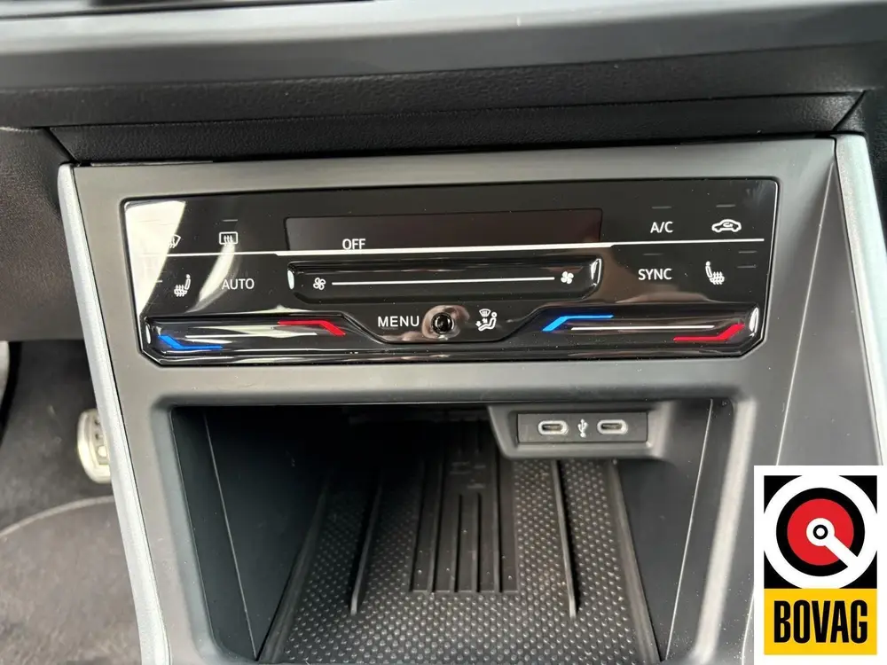 Volkswagen Taigo 1.0 TSI Life Edition uit 2025, foto 17
