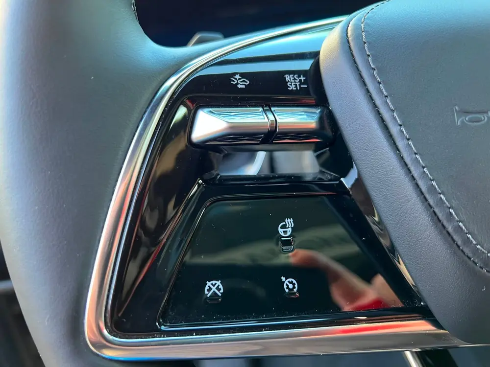Cadillac Lyriq Sport uit 2024, foto 15