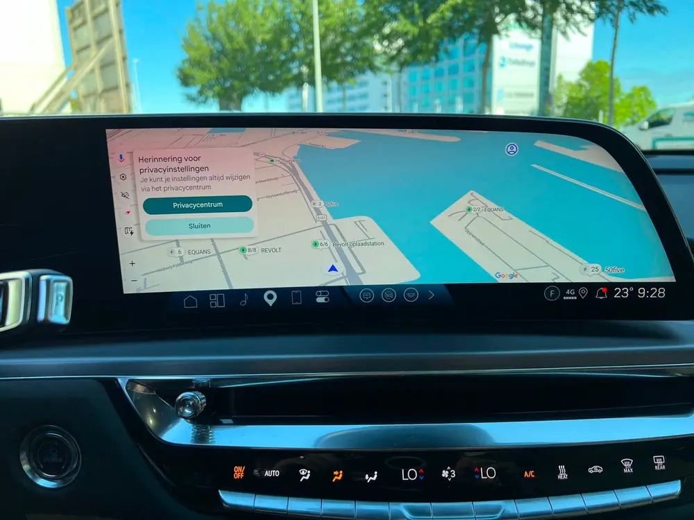 Cadillac Lyriq Sport uit 2024, foto 19