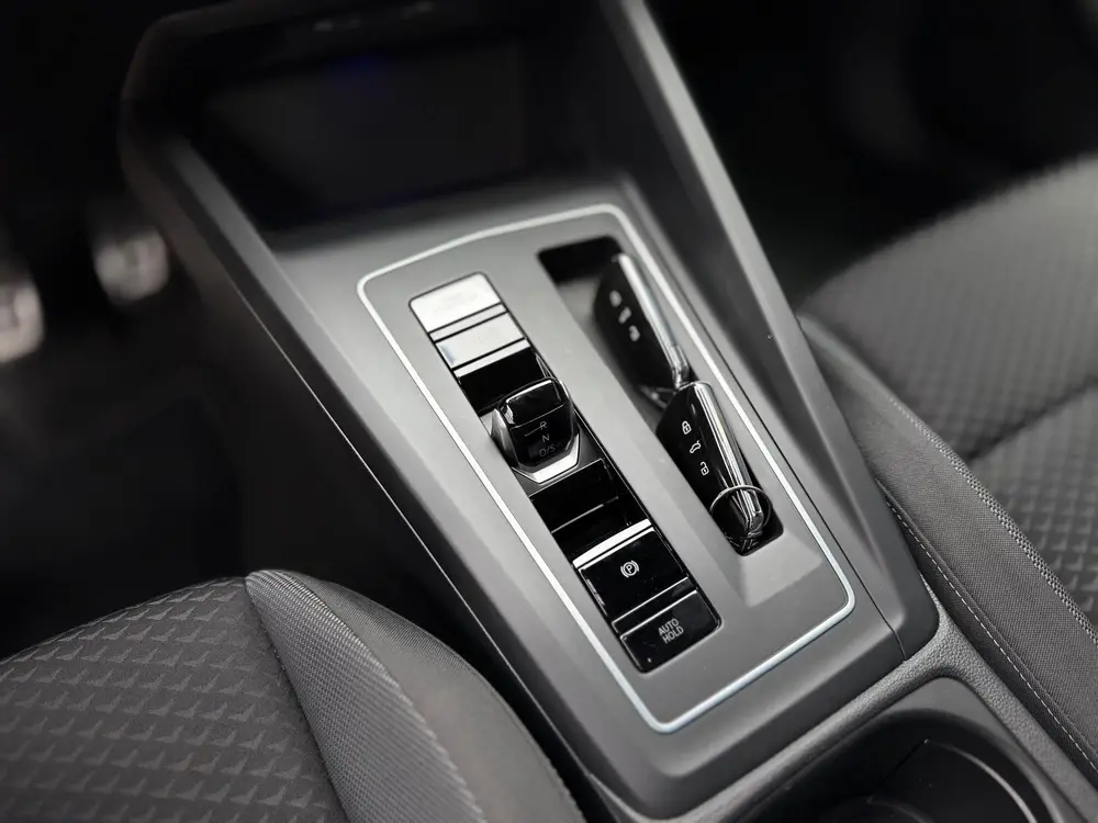 Volkswagen Golf 1.0 TSI Life,TrekhaakAutomaat,Airco,Carplay uit 2023, foto 16