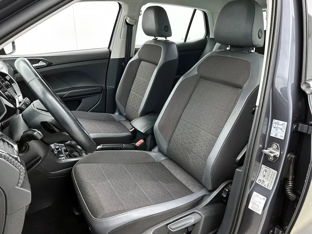 Volkswagen T-Cross 1.0 TSI R-Line | Camera | Adapative Cruis uit 2022, foto 4