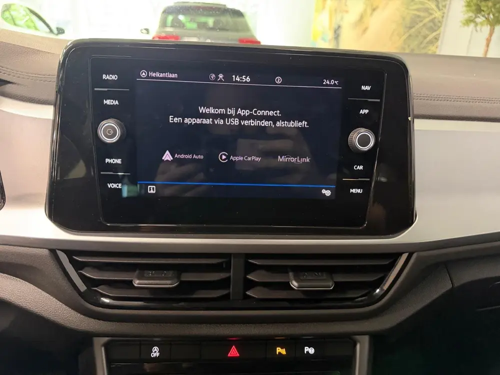 Volkswagen T-Roc 1.5 TSI Life Business LED-ACC-NAVI-APPLE CA uit 2023, foto 18