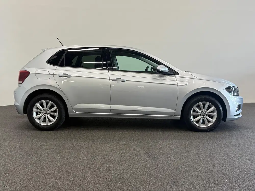 Volkswagen Polo 1.0 TSI 110pk DSG Highline Navigatie Apple C uit 2021, foto 5