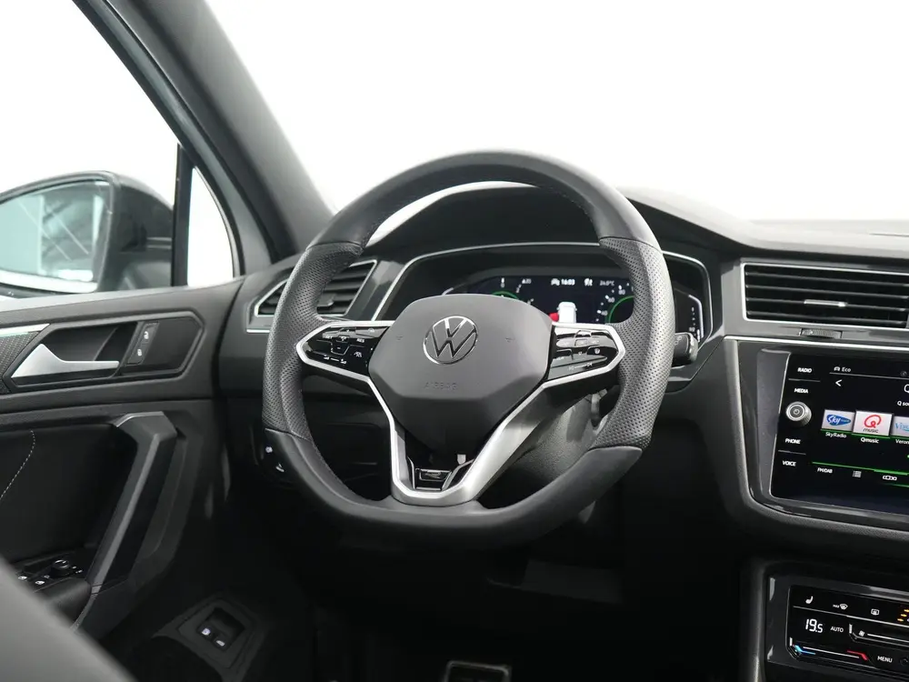 Volkswagen Tiguan 1.4 TSI eHybrid R-Line Business+ | Black s uit 2022, foto 11
