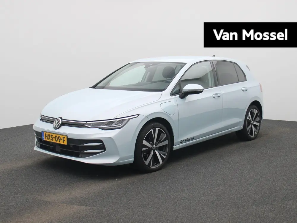 Volkswagen Golf 1.5 eHybrid Life Edition | Automaat | Naviga uit 2025