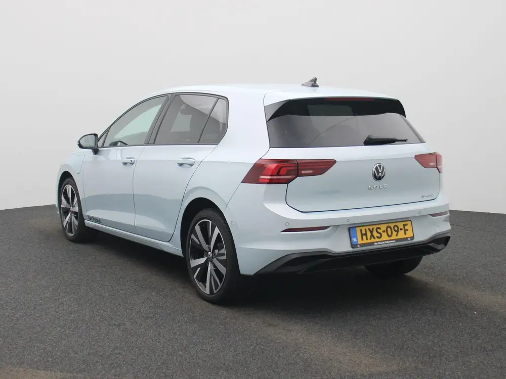 Volkswagen Golf 1.5 eHybrid Life Edition | Automaat | Naviga uit 2025, foto 2