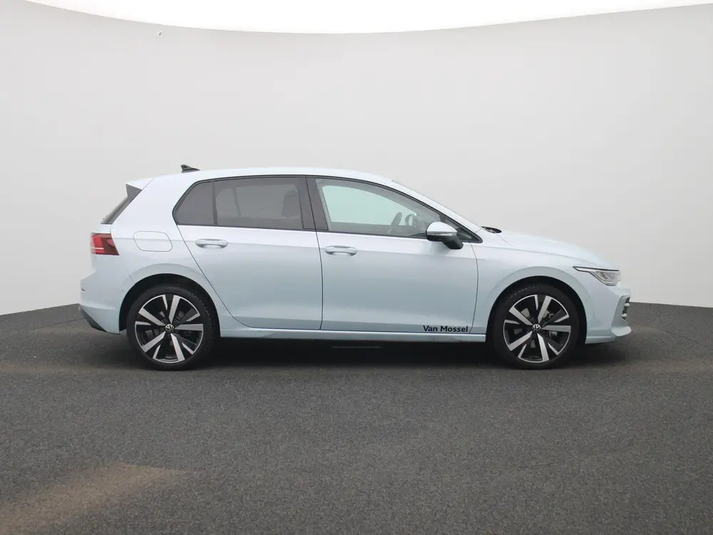 Volkswagen Golf 1.5 eHybrid Life Edition | Automaat | Naviga uit 2025, foto 6