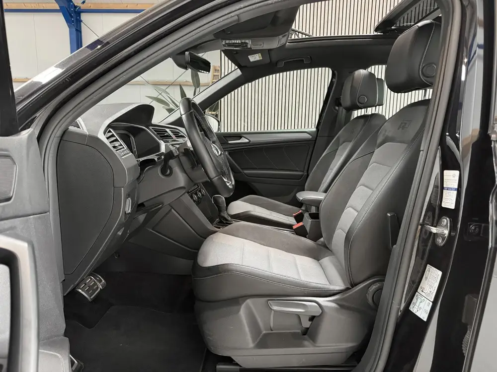 Volkswagen Tiguan 1.5 TSI ACT Highline R Line - PANORAMADAK uit 2019, foto 7
