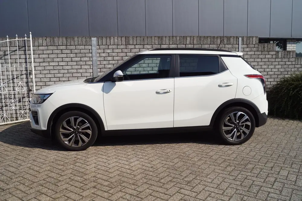 SsangYong Tivoli 1.5 T-GDI 2WD Quartz 163PK Navi Camera Half uit 2020, foto 2