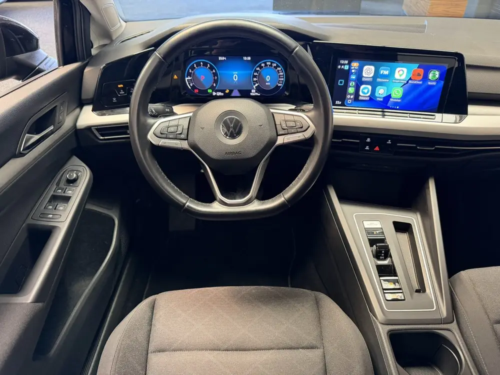 Volkswagen Golf Variant 1.0 eTSI LIFE BUSINESS ADAPTIVE CRUI uit 2022, foto 12