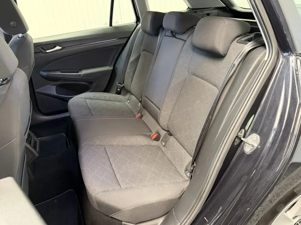 Volkswagen Golf Variant 1.0 eTSI LIFE BUSINESS ADAPTIVE CRUI uit 2022, foto 17