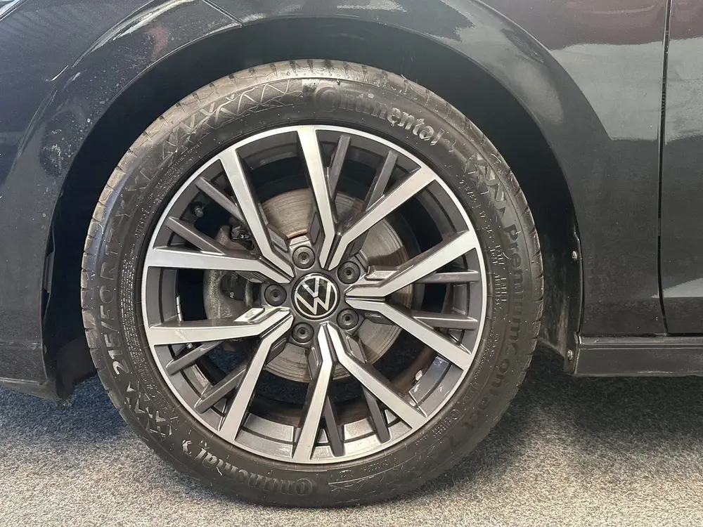 Volkswagen Golf Variant 1.0 eTSI LIFE BUSINESS ADAPTIVE CRUI uit 2022, foto 19