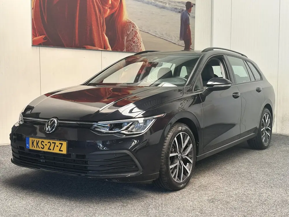 Volkswagen Golf Variant 1.0 eTSI LIFE BUSINESS ADAPTIVE CRUI uit 2022, foto 4