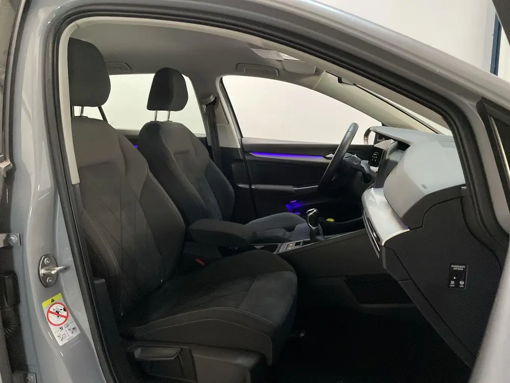 Volkswagen Golf Variant 1.5 TSI Life Business Sfeerverlichti uit 2021, foto 5
