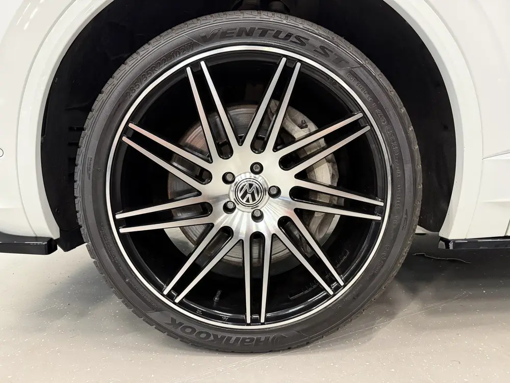 Volkswagen Touareg R 3.0 TSi 4MOTION eHybrid 462PK PANO/PUGL uit 2021, foto 11