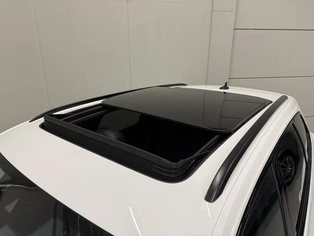 Volkswagen Touareg R 3.0 TSi 4MOTION eHybrid 462PK PANO/PUGL uit 2021, foto 3
