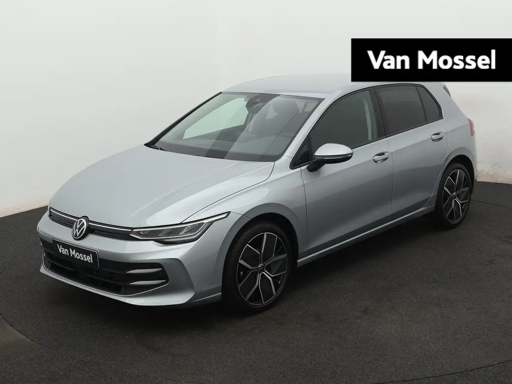 Volkswagen Golf 1.5 TSI Life Edition 116 PK | Draadloze Appl uit 2025