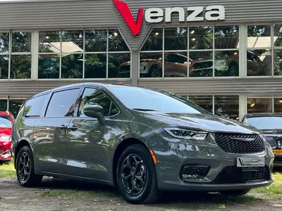 Chrysler Pacifica 3.6 V6 Limited S Hybride (bj 2025) uit 2025
