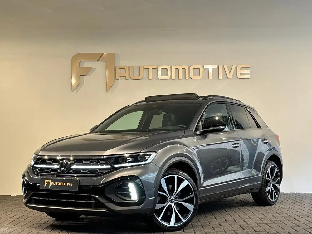 Volkswagen T-Roc 1.5 TSI Life Business Pano|Dodehoek|ACC|Mem uit 2024