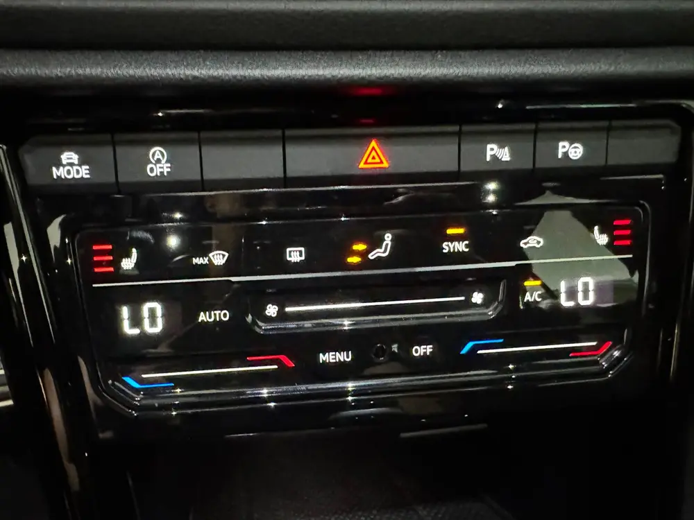 Volkswagen T-Roc 1.5 TSI Life Business Pano|Dodehoek|ACC|Mem uit 2024, foto 16