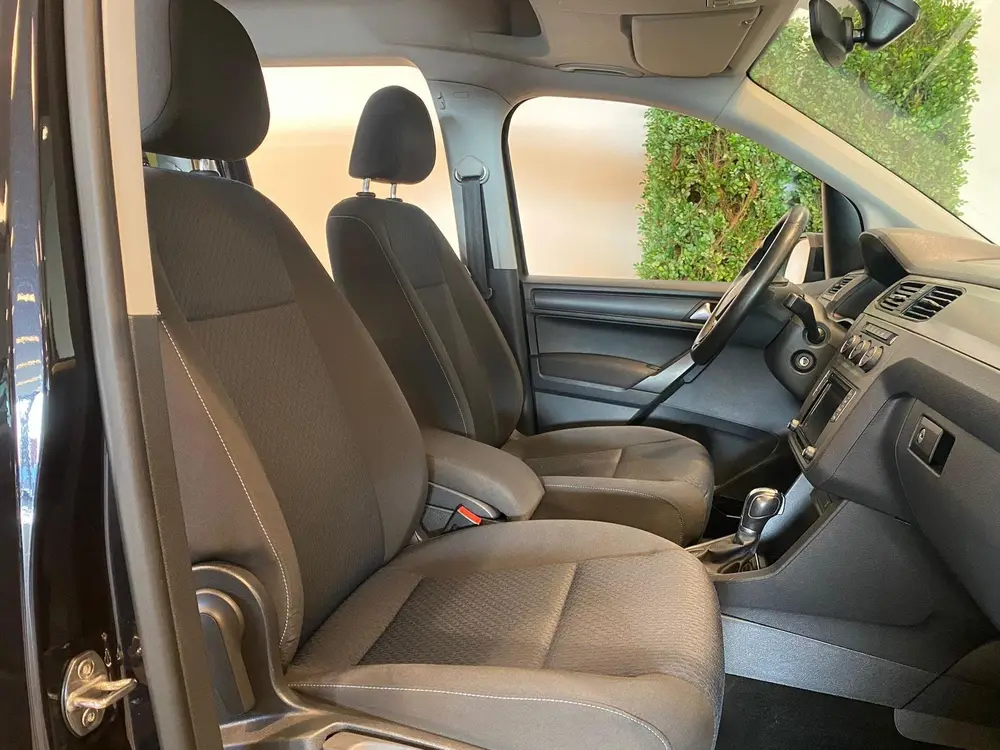Volkswagen Caddy Maxi Rolstoelauto Automaat 5+1 uit 2019, foto 12