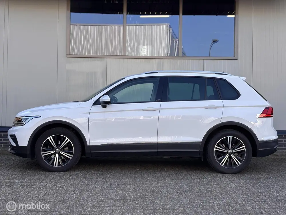 Volkswagen Tiguan 1.5 TSI LED Trekhaak Camera ACC RIJKLAAR uit 2020, foto 5
