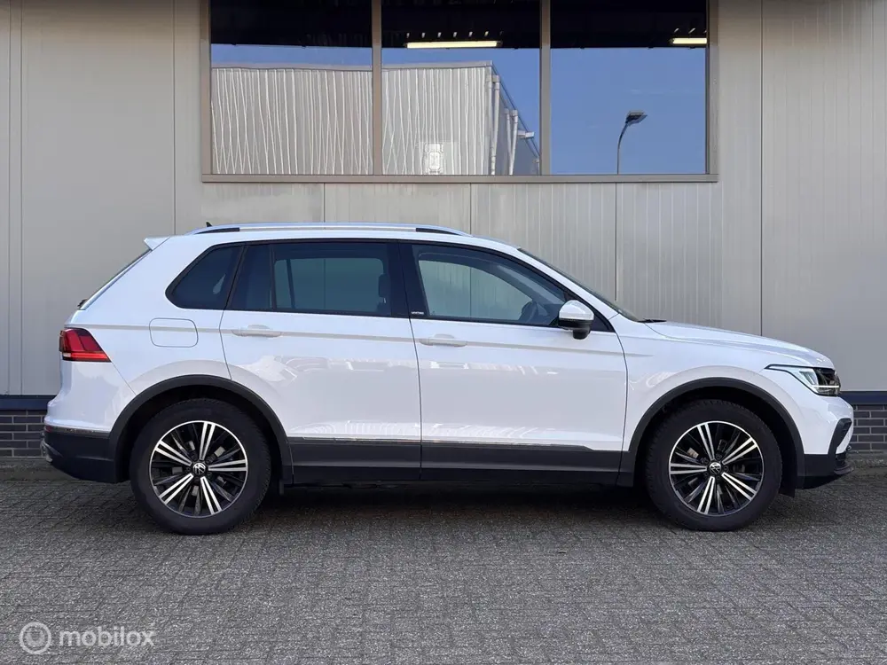 Volkswagen Tiguan 1.5 TSI LED Trekhaak Camera ACC RIJKLAAR uit 2020, foto 6