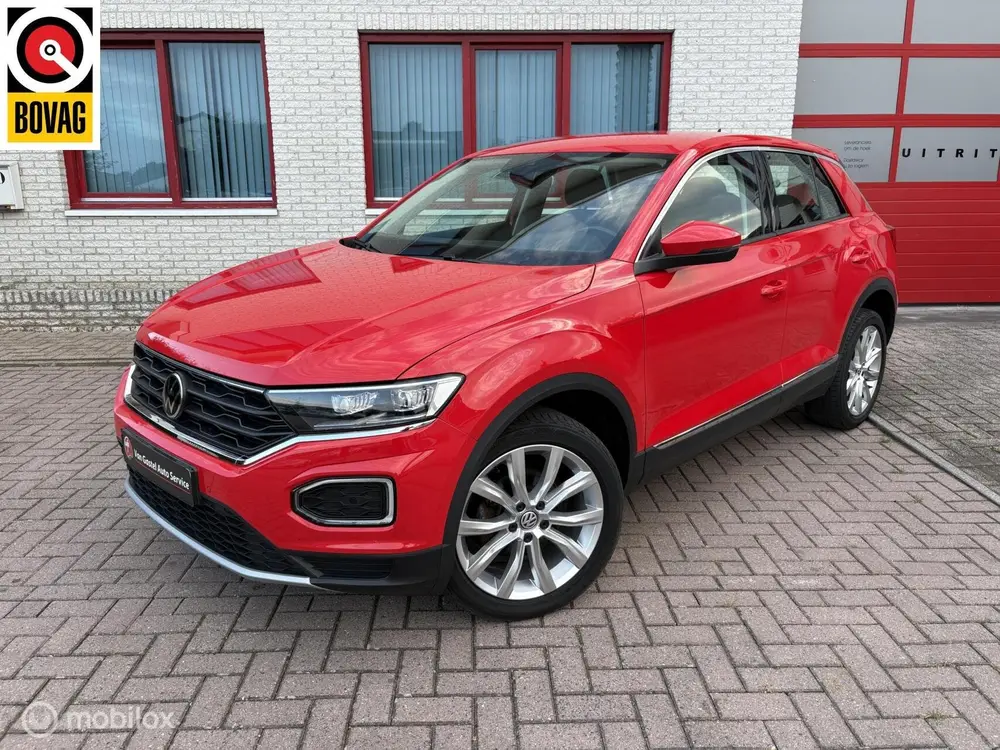 Volkswagen T-Roc 1.5 TSI SPORT / NAVI / CAMERA / PDC uit 2020