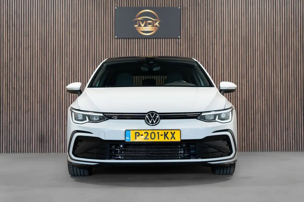 Volkswagen Golf 1.5 eTSI DSG R-Line Pano IQ Camera uit 2021, foto 4