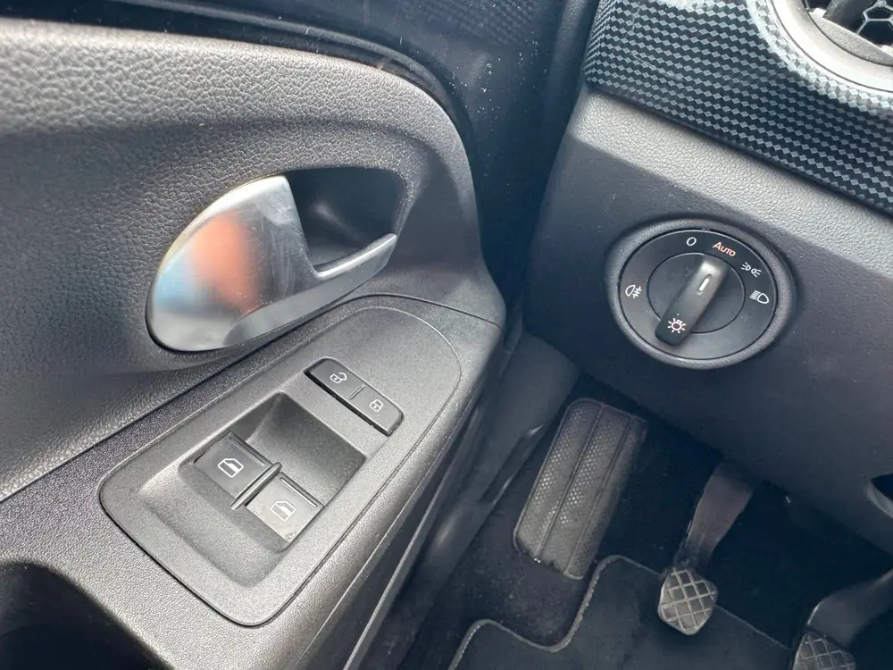Volkswagen Up! 1.0 Camera / Clima / Cruise Control / App-ver uit 2021, foto 16