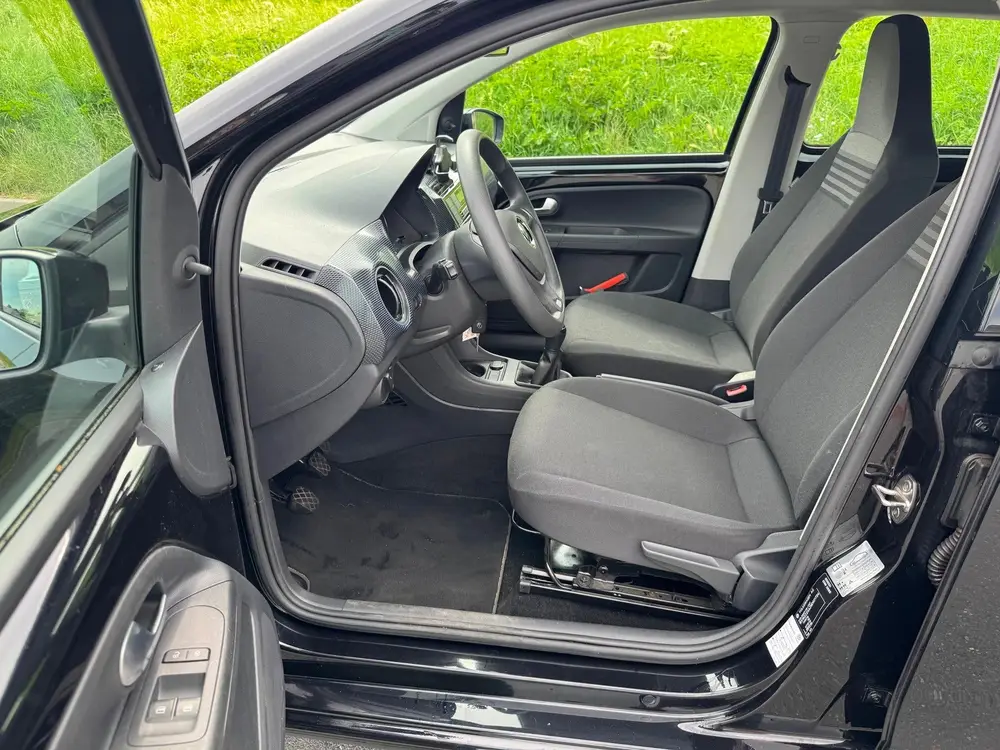 Volkswagen Up! 1.0 Camera / Clima / Cruise Control / App-ver uit 2021, foto 17