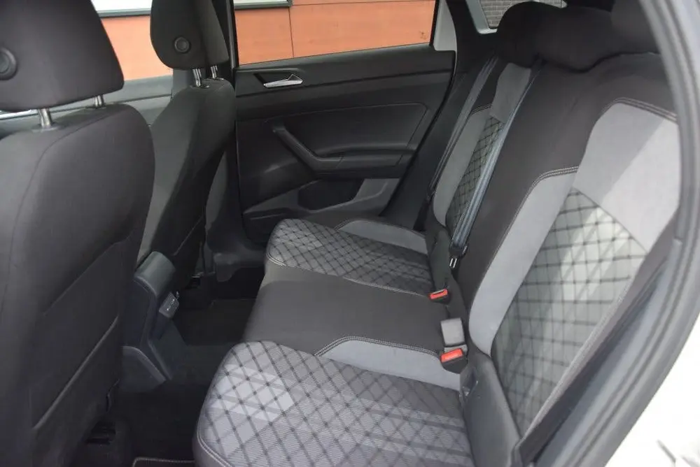 Volkswagen Taigo 1.0TSI R-Line Business Pano/Matrix/Keyless/ uit 2024, foto 6