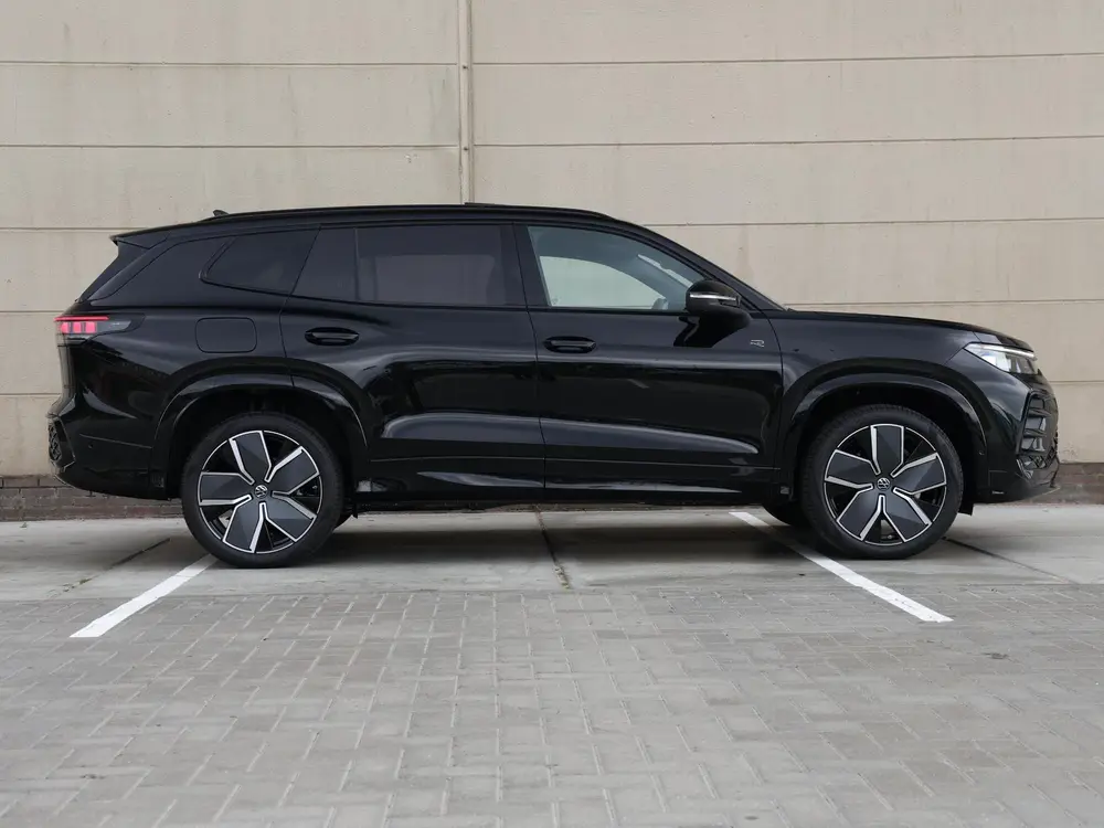 Volkswagen Tayron R-Line Edition 1.5 eHybrid 272 PK | Trekha uit 2026, foto 2