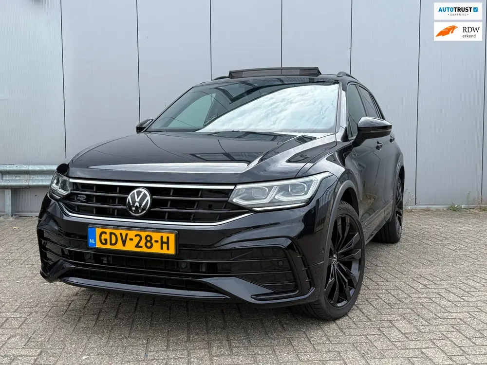 Volkswagen Tiguan 1.4 TSI eHybrid R-Line Business+ | Panoram uit 2022