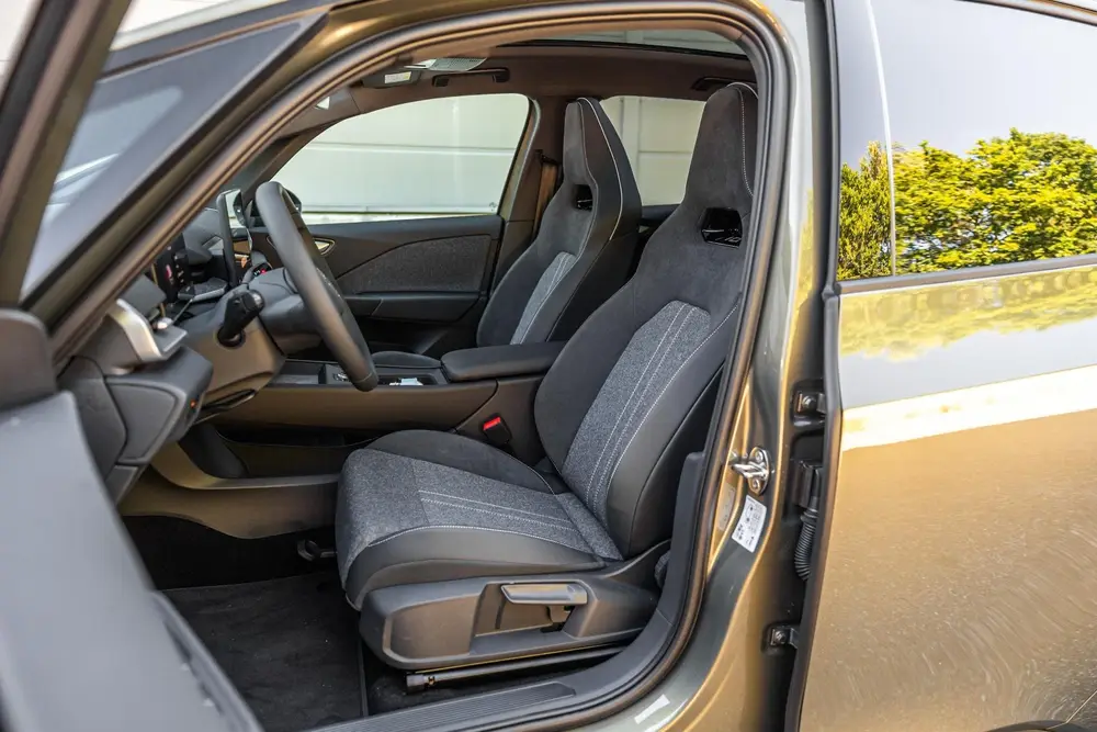 Volkswagen ID.3 Neo Style 190pk 58 kWh | LMV 20'' | Panorama uit 2026, foto 4