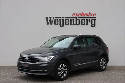 Volkswagen Tiguan 1.4 TSI eHybrid ACC Carplay Navi PDC uit 2022