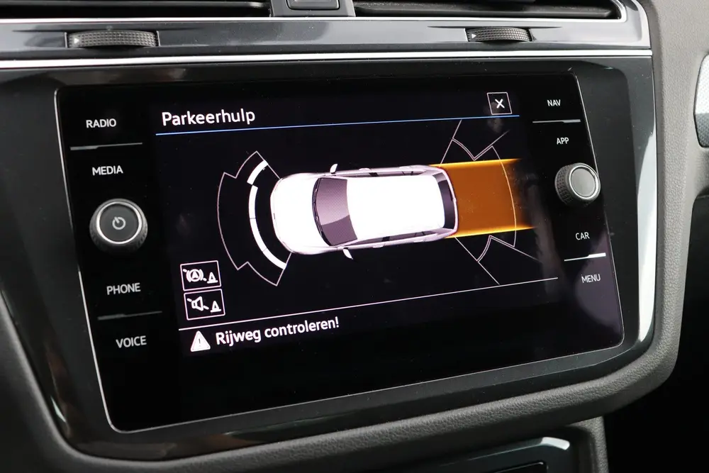 Volkswagen Tiguan 1.4 TSI eHybrid ACC Carplay Navi PDC uit 2022, foto 12