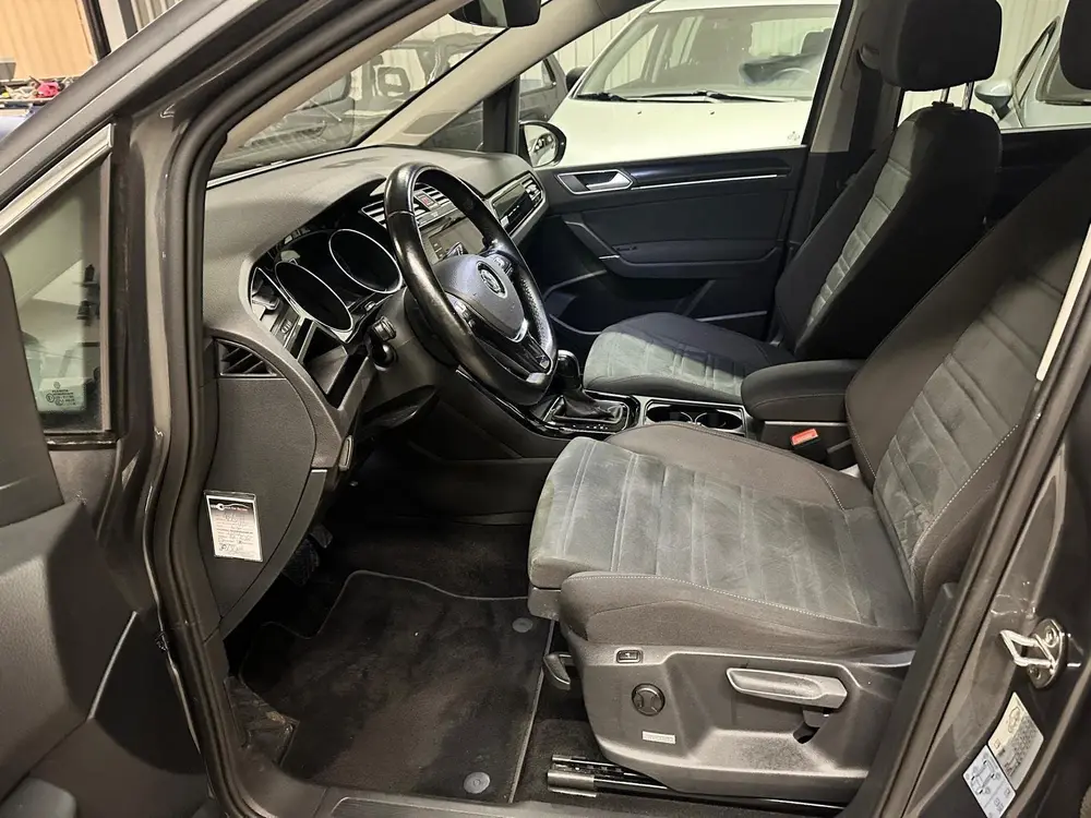 Volkswagen Touran 1.5 TSI Highline Business R 7p uit 2019, foto 5