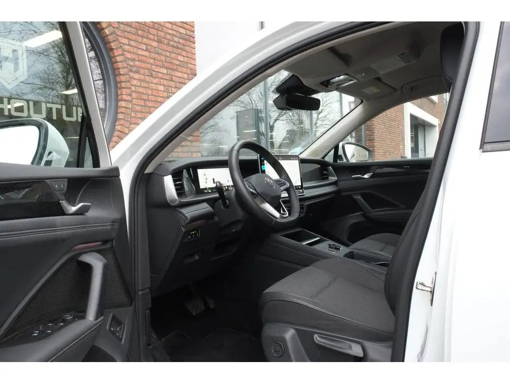 Volkswagen Tayron 1.5 eHybrid R-Line 245pk | Trekhaak | SOH uit 2025, foto 6