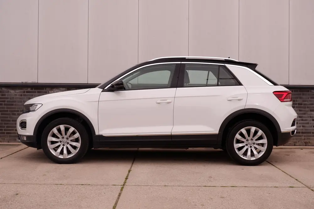 Volkswagen T-Roc 1.5 TSI Sport | Pano | Trekhaak | LED | Car uit 2019, foto 6