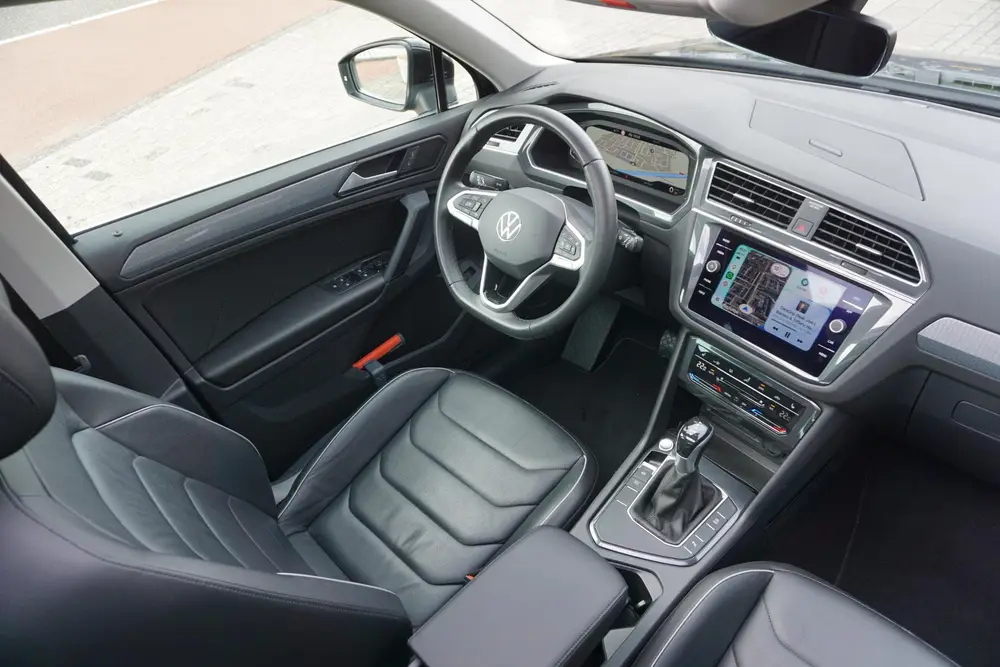 Volkswagen Tiguan 1.5 TSI Life Business | PANO | trekhaak | uit 2022, foto 12