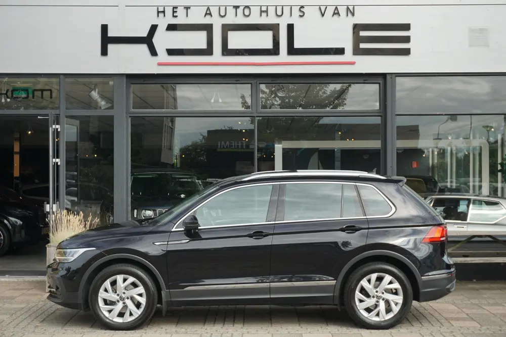 Volkswagen Tiguan 1.5 TSI Life Business | PANO | trekhaak | uit 2022, foto 4