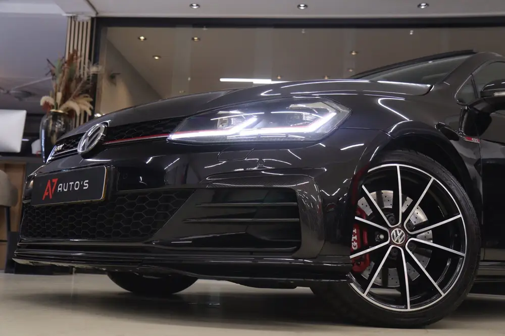 Volkswagen Golf 2.0 TSI GTI TCR /PANO/MILLTEK/CARPLAY/CARBON uit 2019, foto 10