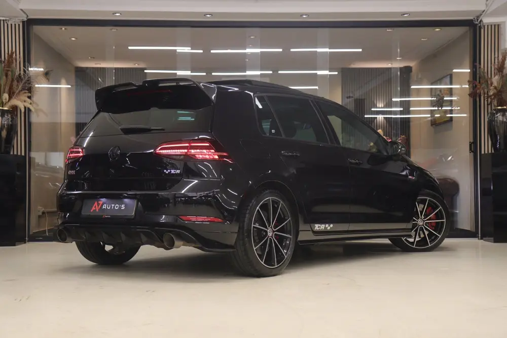Volkswagen Golf 2.0 TSI GTI TCR /PANO/MILLTEK/CARPLAY/CARBON uit 2019, foto 4