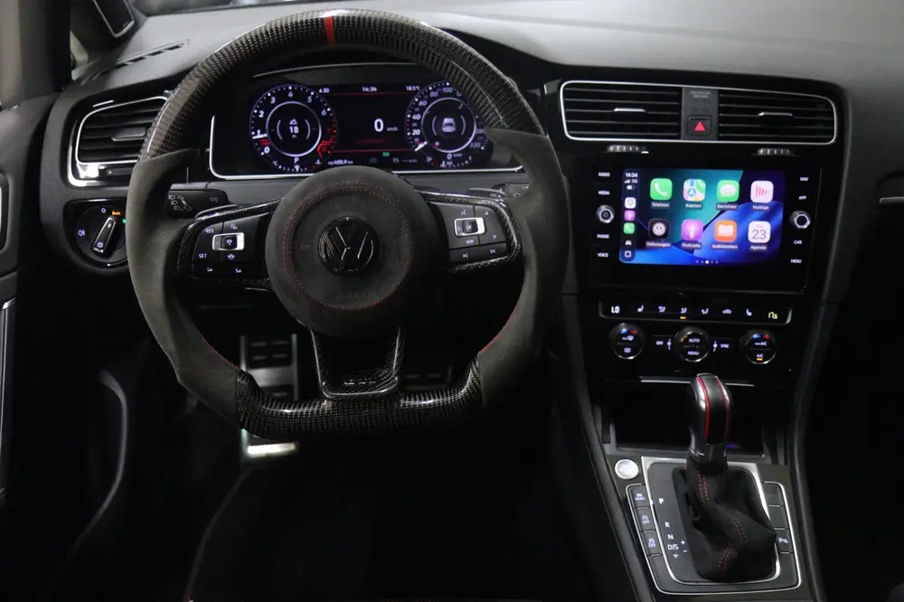 Volkswagen Golf 2.0 TSI GTI TCR /PANO/MILLTEK/CARPLAY/CARBON uit 2019, foto 9