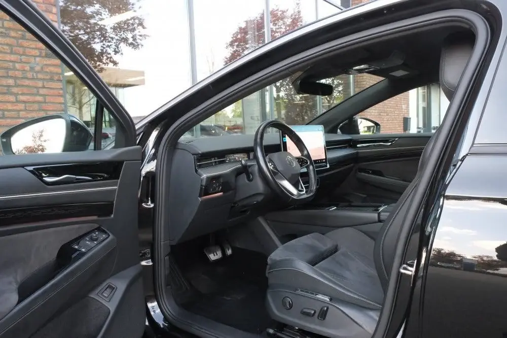 Volkswagen ID.7 Pro 286pk 82kwh | SOH 100% | Trekhaak uit 2024, foto 7